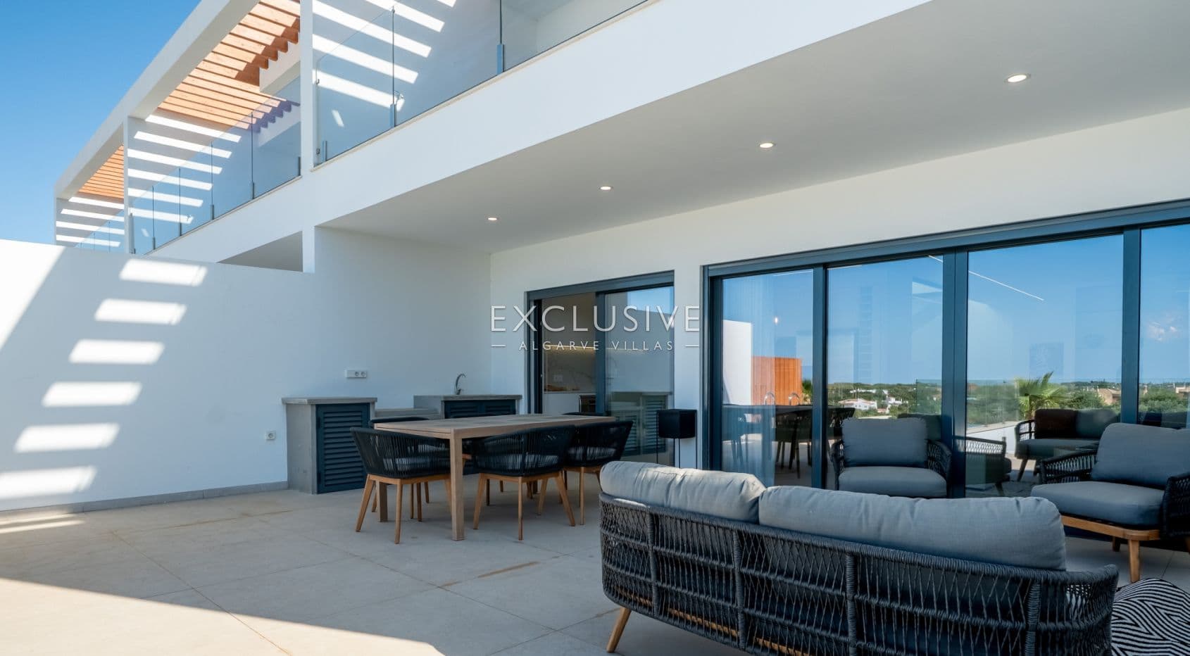 Contemporary Villa with panoramic views and Pool in Central Almancil, Algarve