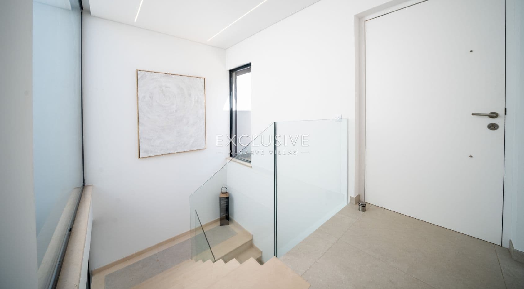 Contemporary Villa with panoramic views and Pool in Central Almancil, Algarve