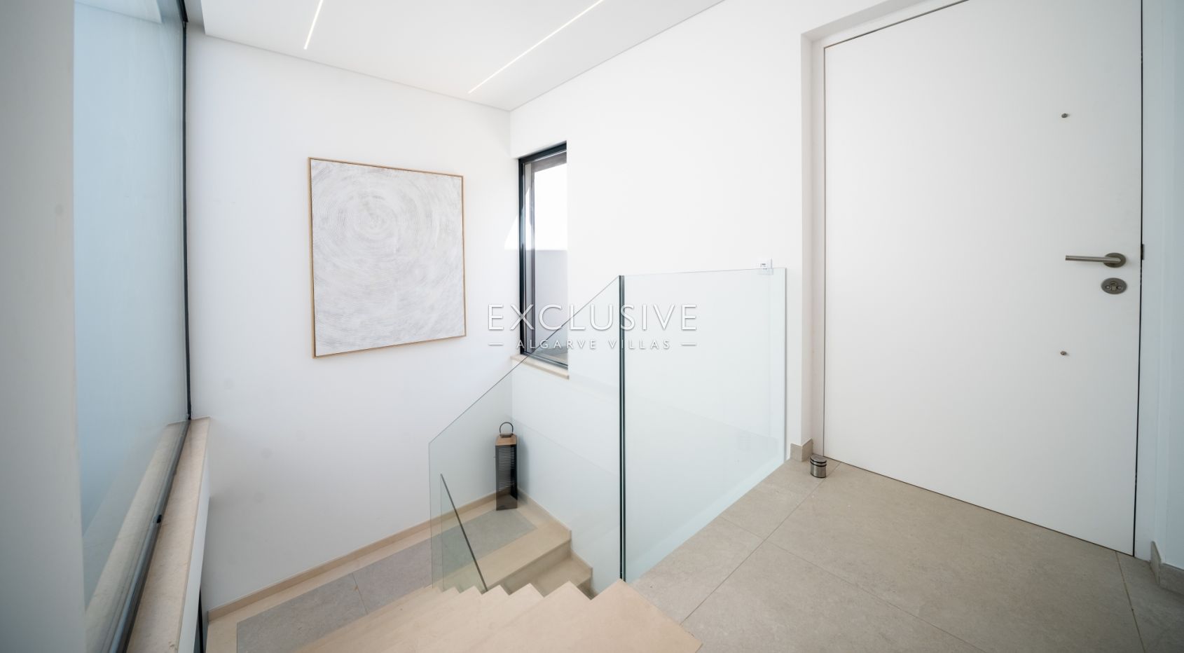 Contemporary Villa with panoramic views and Pool in Central Almancil, Algarve