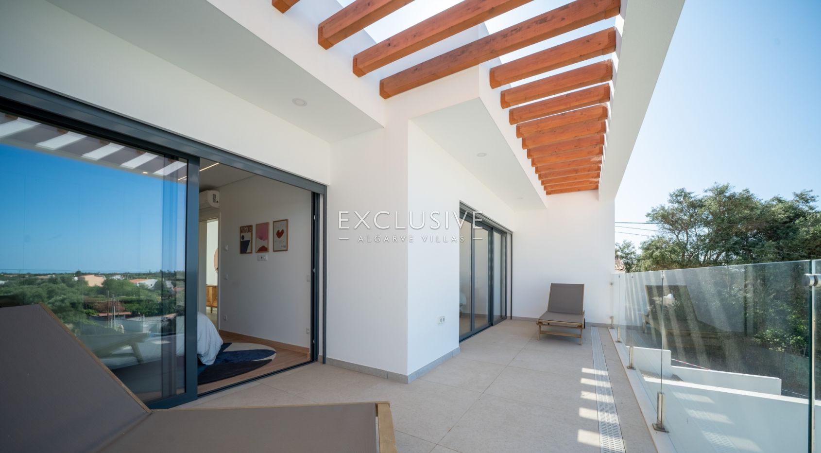 Design minimaliste, confort maximal, villas neuves dans un emplacement privilégié à Almancil, à vend