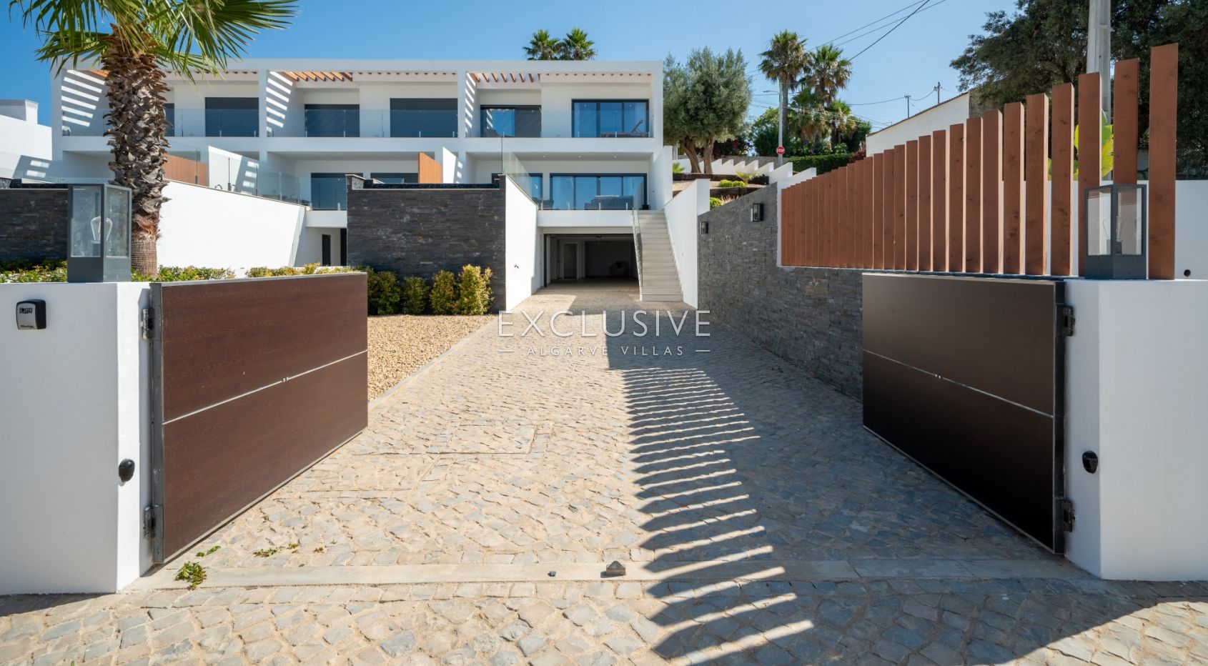 Design minimaliste, confort maximal, villas neuves dans un emplacement privilégié à Almancil, à vend