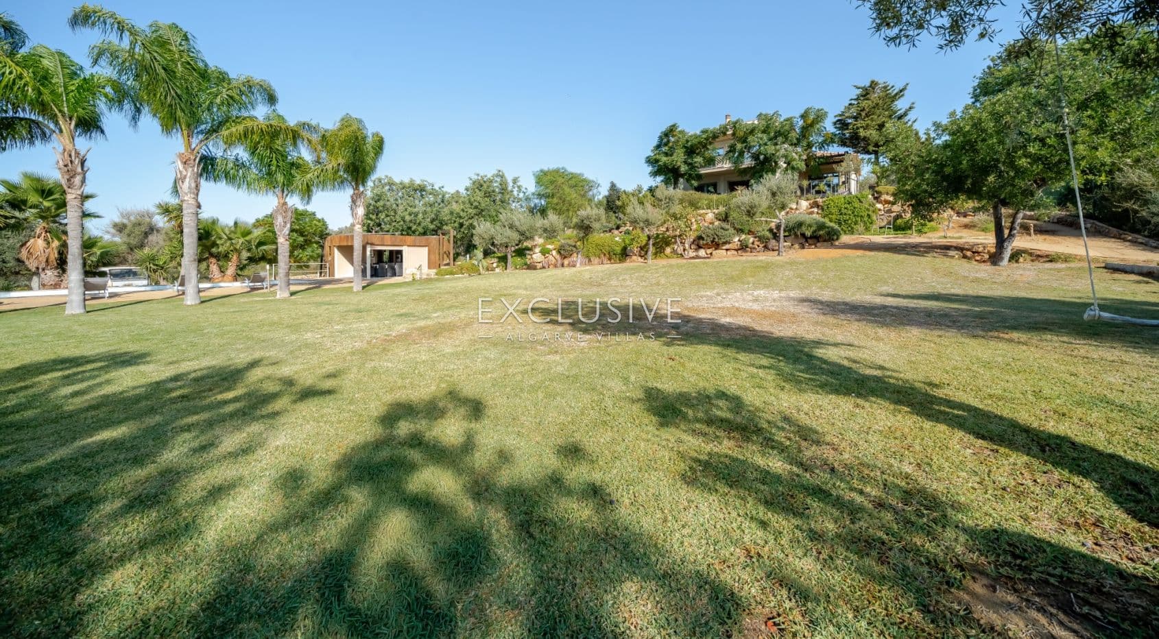 Landhaus mit 3 + 2 Schlafzimmern – Hochwertig gebaute Villa in Albufeira-2
