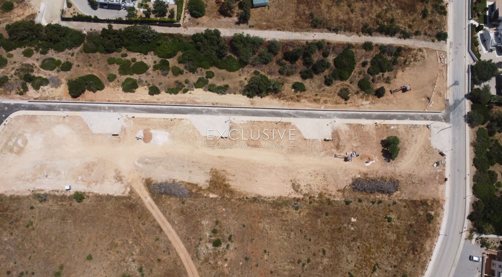 Terrain constructible avec vue sur la mer à proximité des commodités à Praia Luz, Algarve