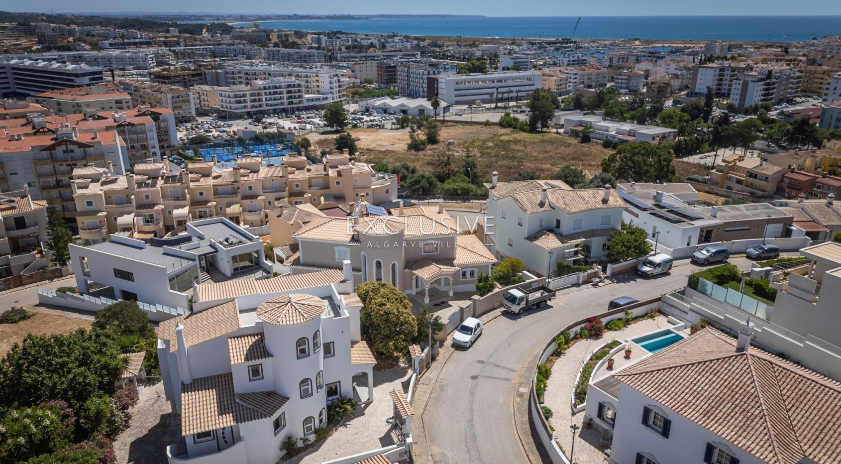 Fully Renovated Modern Villa with Sea Views in Cerro das Mós, Lagos