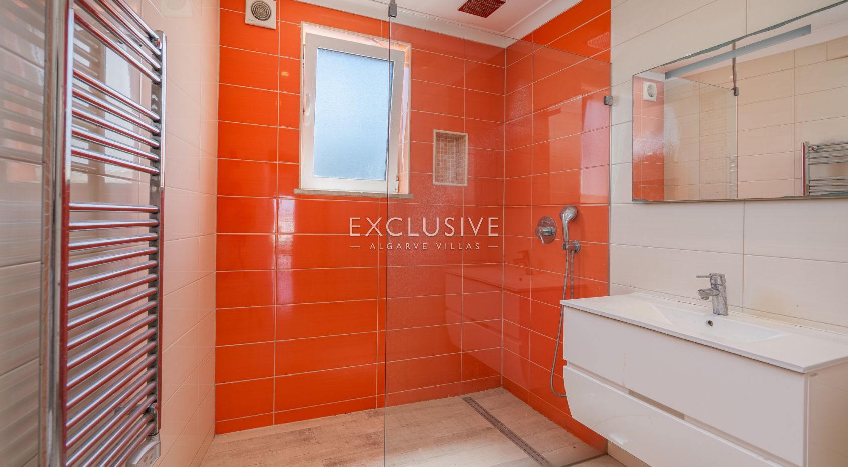 Fully Renovated Modern Villa with Sea Views in Cerro das Mós, Lagos