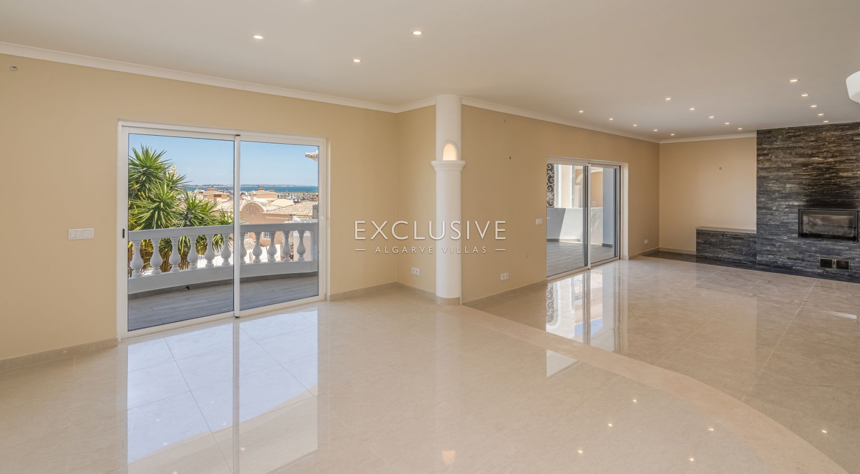 Fully Renovated Modern Villa with Sea Views in Cerro das Mós, Lagos