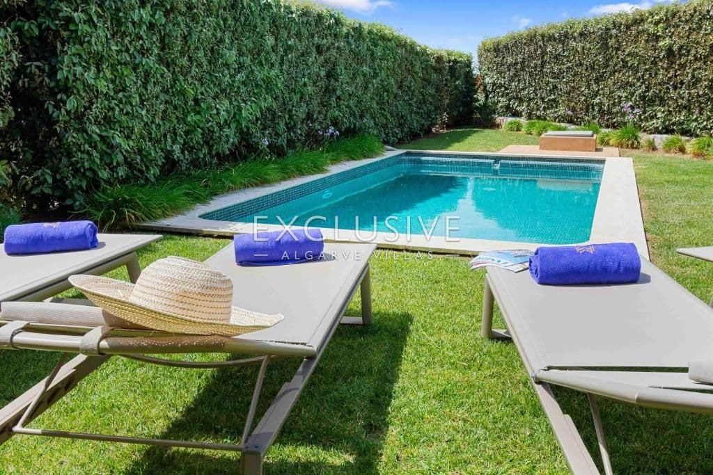 Luxuriöse 3-Schlafzimmer-Villa mit privatem Pool und Meerblick in Carvoeiro-1