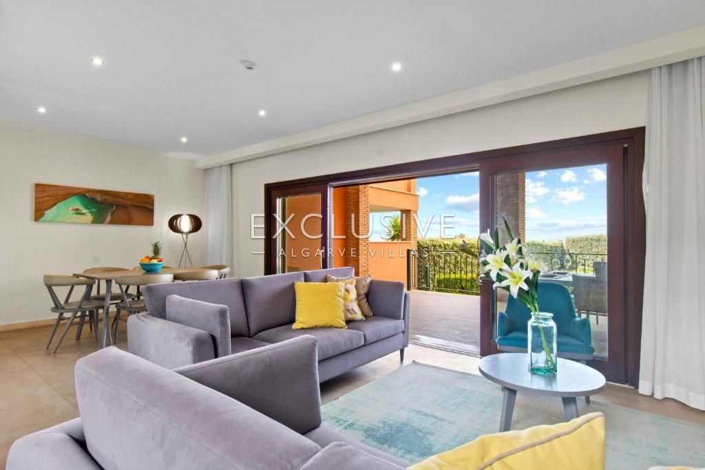 Luxuriöse 3-Schlafzimmer-Villa mit privatem Pool und Meerblick in Carvoeiro