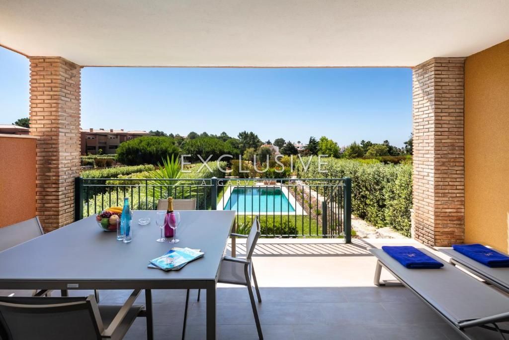 Luxuriöse 3-Schlafzimmer-Villa mit privatem Pool und Meerblick in Carvoeiro