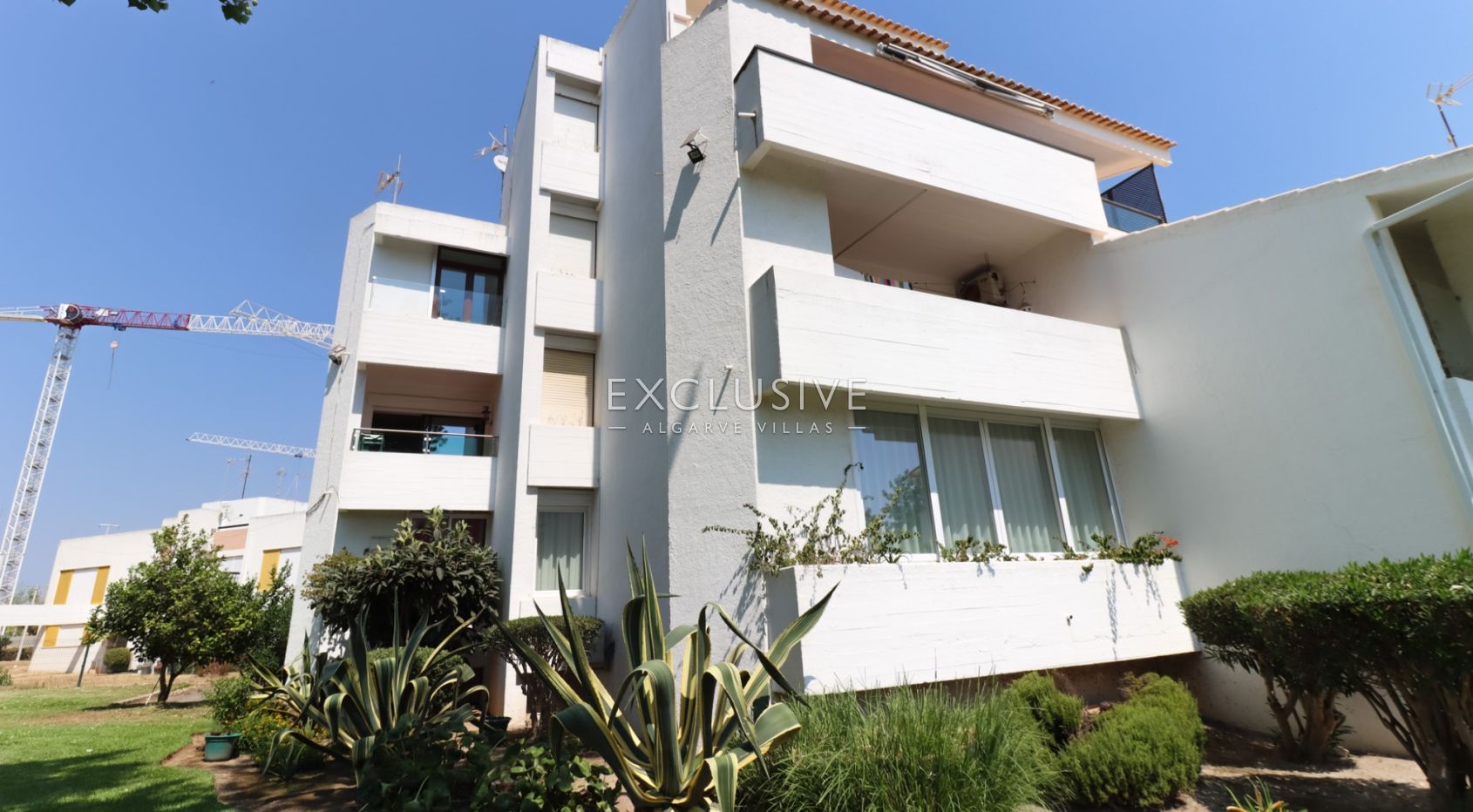 Geräumige Duplex-Wohnung mit drei Schlafzimmern in Vilamoura