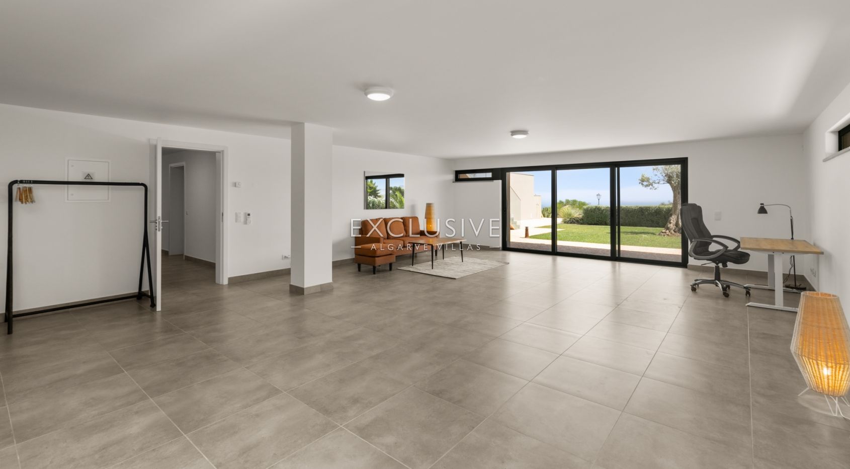 Villa atemberaubendem Meerblick und fußläufiger Entfernung zum Strand & Zentrum,, Luz