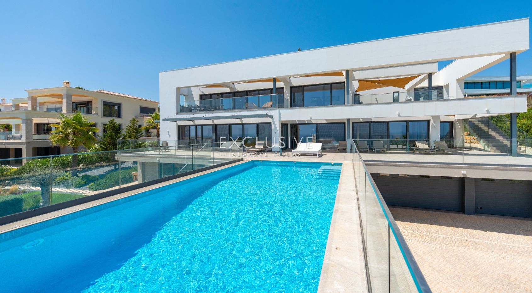 Villa atemberaubendem Meerblick und fußläufiger Entfernung zum Strand & Zentrum,, Luz