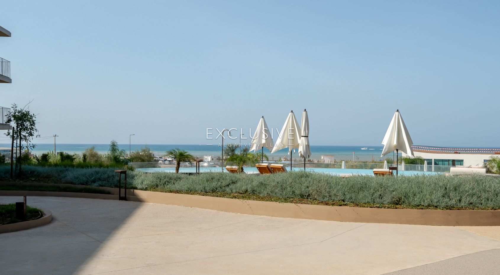 Beach front New Two Bedroom Apartment with Sea Views - Algarve