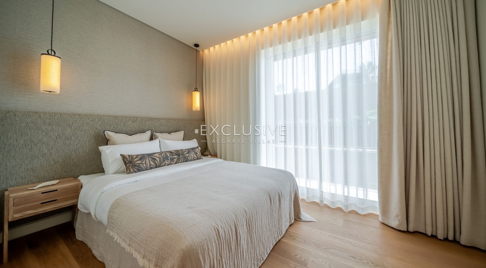 Beach front New Two Bedroom Apartment with Sea Views - Algarve