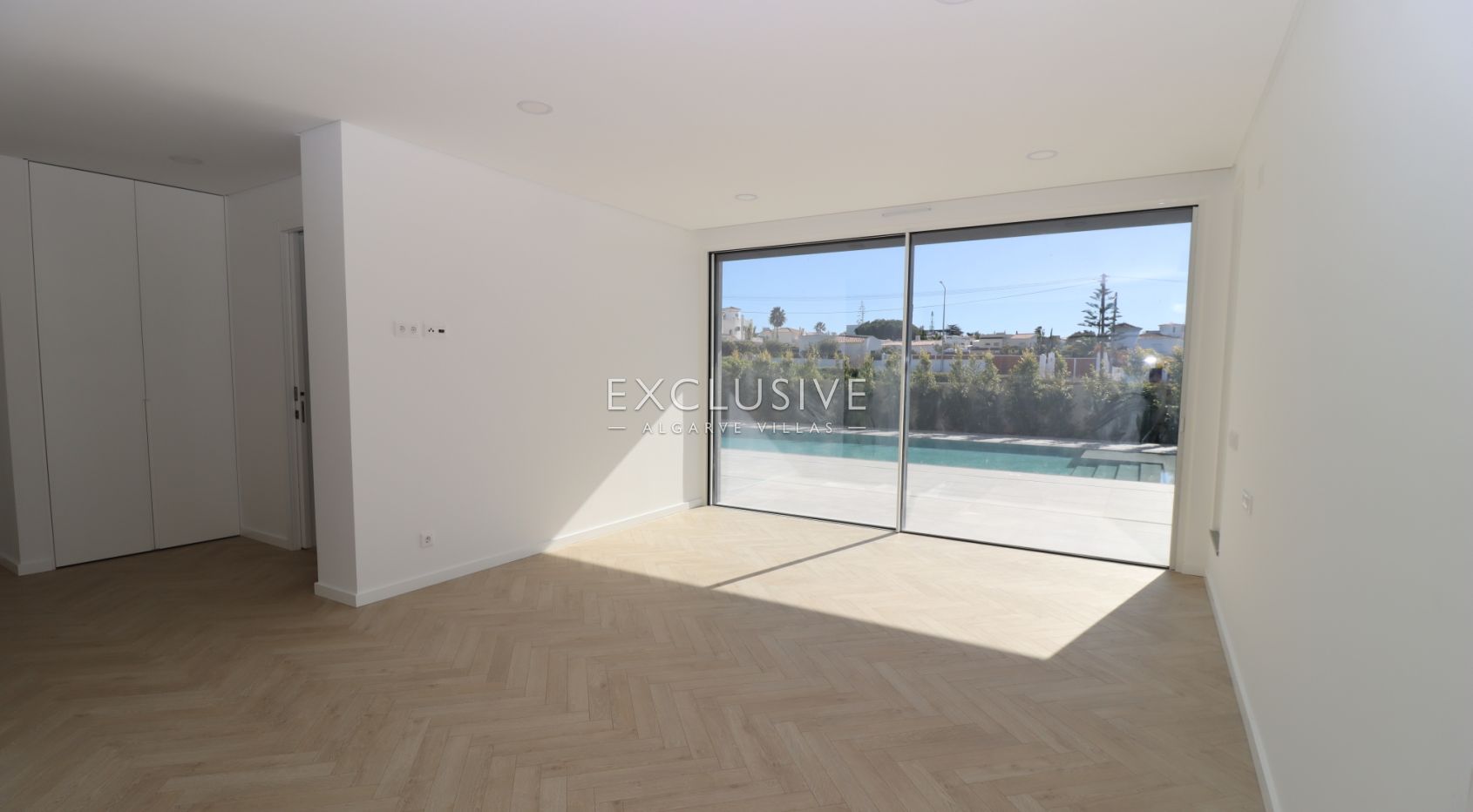 Moderne Villa, bezugsfertig, Praia da Galé, Albufeira