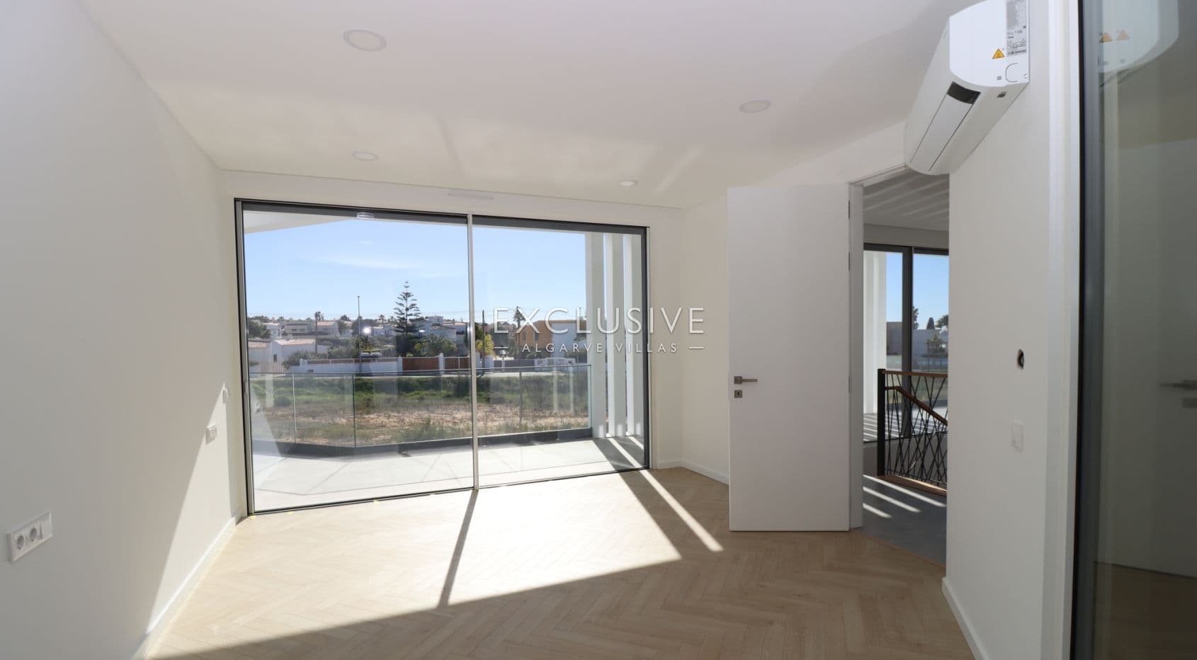 Moderne Villa, bezugsfertig, Praia da Galé, Albufeira