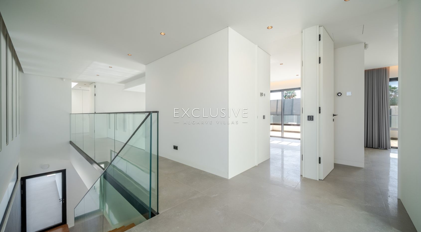 Buy Luxurious 4+1 Bedroom Villa with Pool Overlooking Els Golf Course in Vilamoura