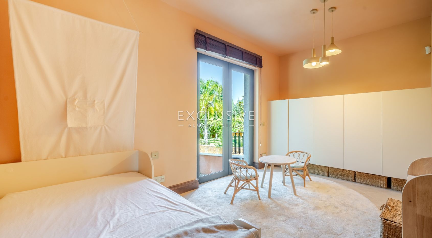 Zeitlose 5-Schlafzimmer Algarve Villa mit Meerblick und Infinity Pool in Boliqueime