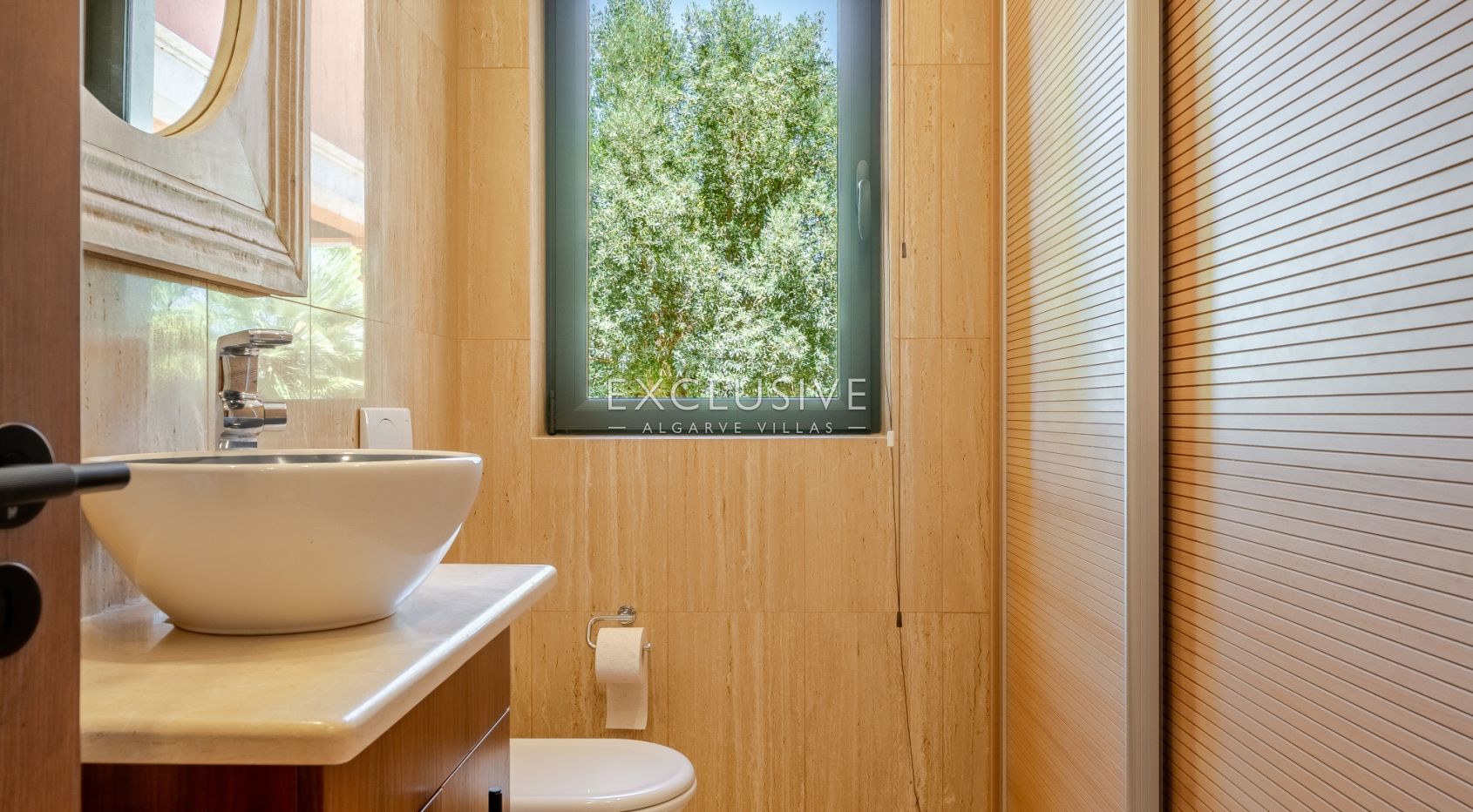 Zeitlose 5-Schlafzimmer Algarve Villa mit Meerblick und Infinity Pool in Boliqueime