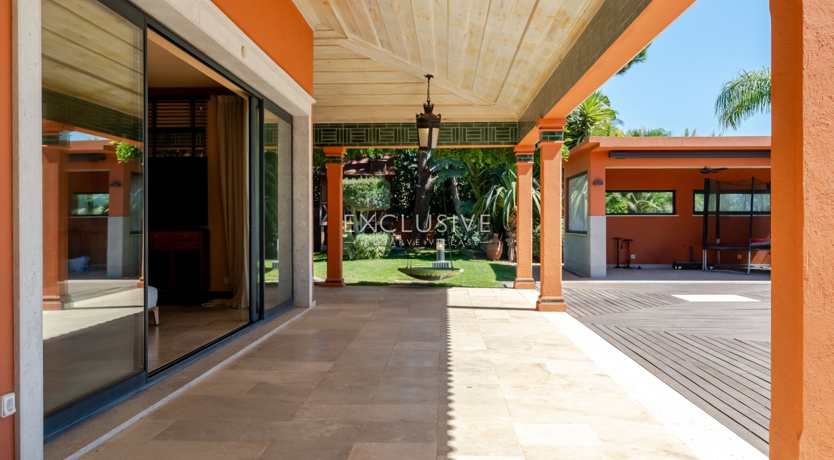 Zeitlose 5-Schlafzimmer Algarve Villa mit Meerblick und Infinity Pool in Boliqueime