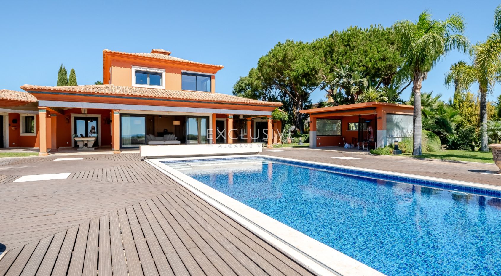 Zeitlose 5-Schlafzimmer Algarve Villa mit Meerblick und Infinity Pool in Boliqueime