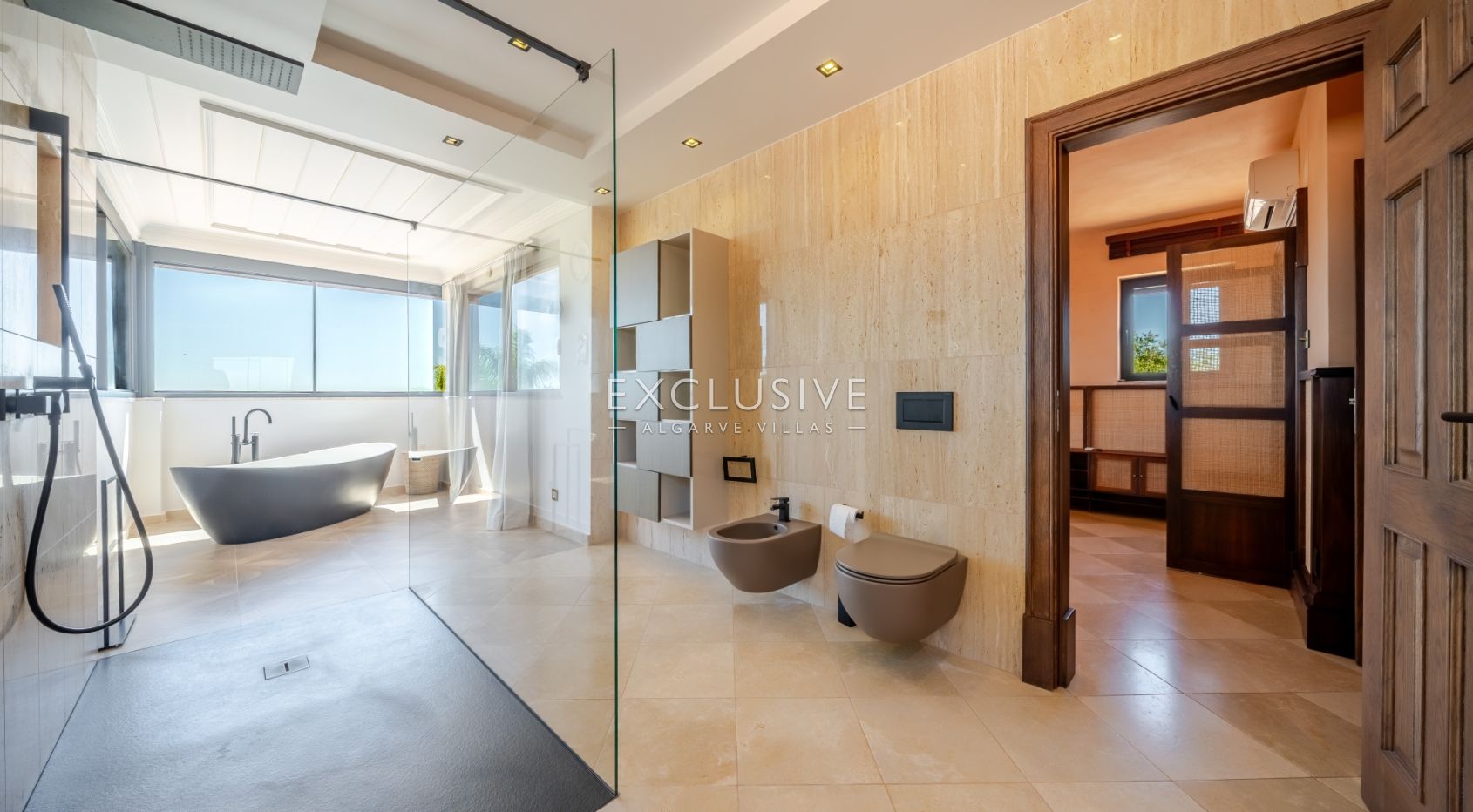 Zeitlose 5-Schlafzimmer Algarve Villa mit Meerblick und Infinity Pool in Boliqueime