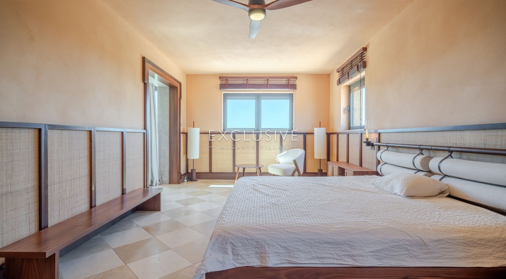 Zeitlose 5-Schlafzimmer Algarve Villa mit Meerblick und Infinity Pool in Boliqueime