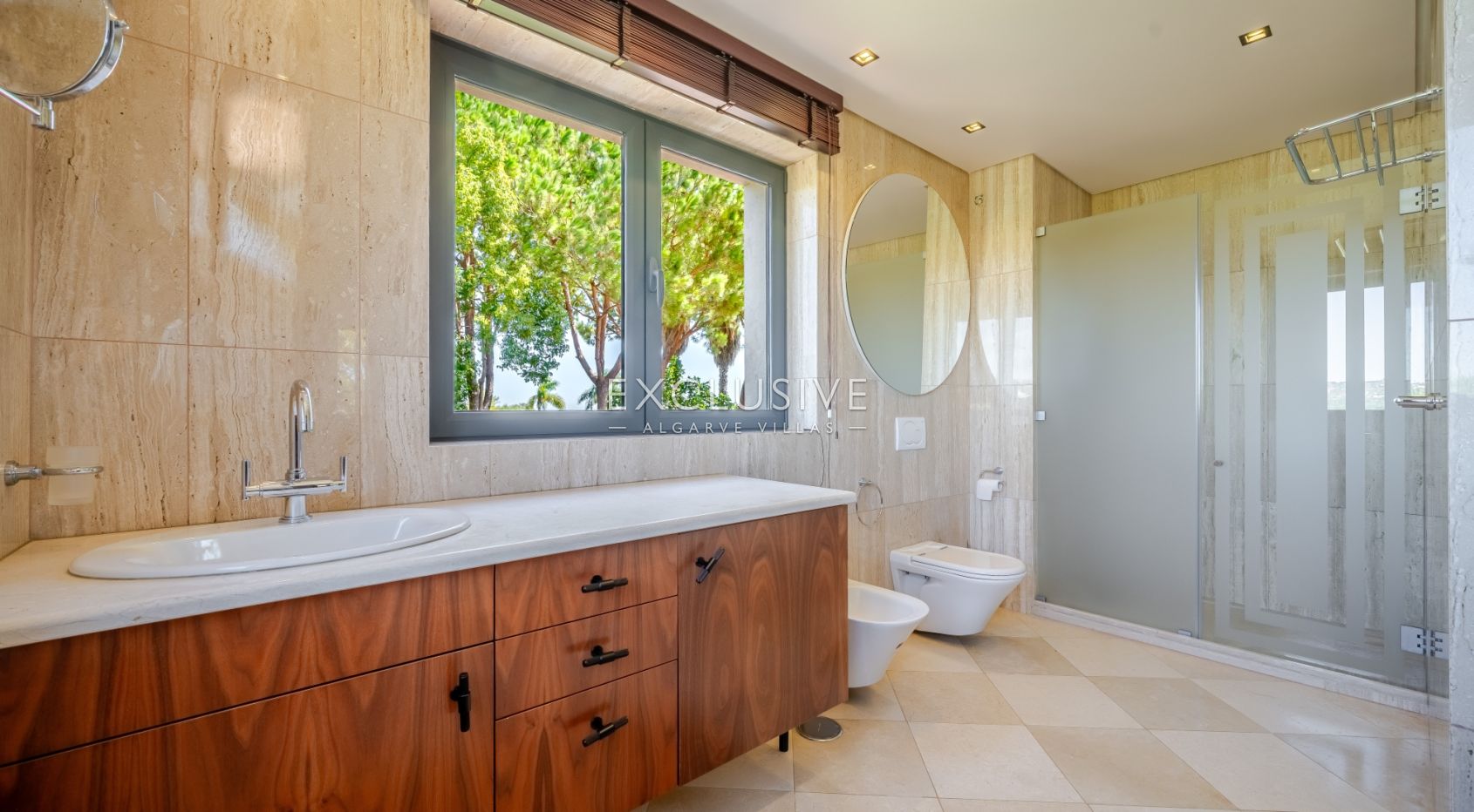 Zeitlose 5-Schlafzimmer Algarve Villa mit Meerblick und Infinity Pool in Boliqueime