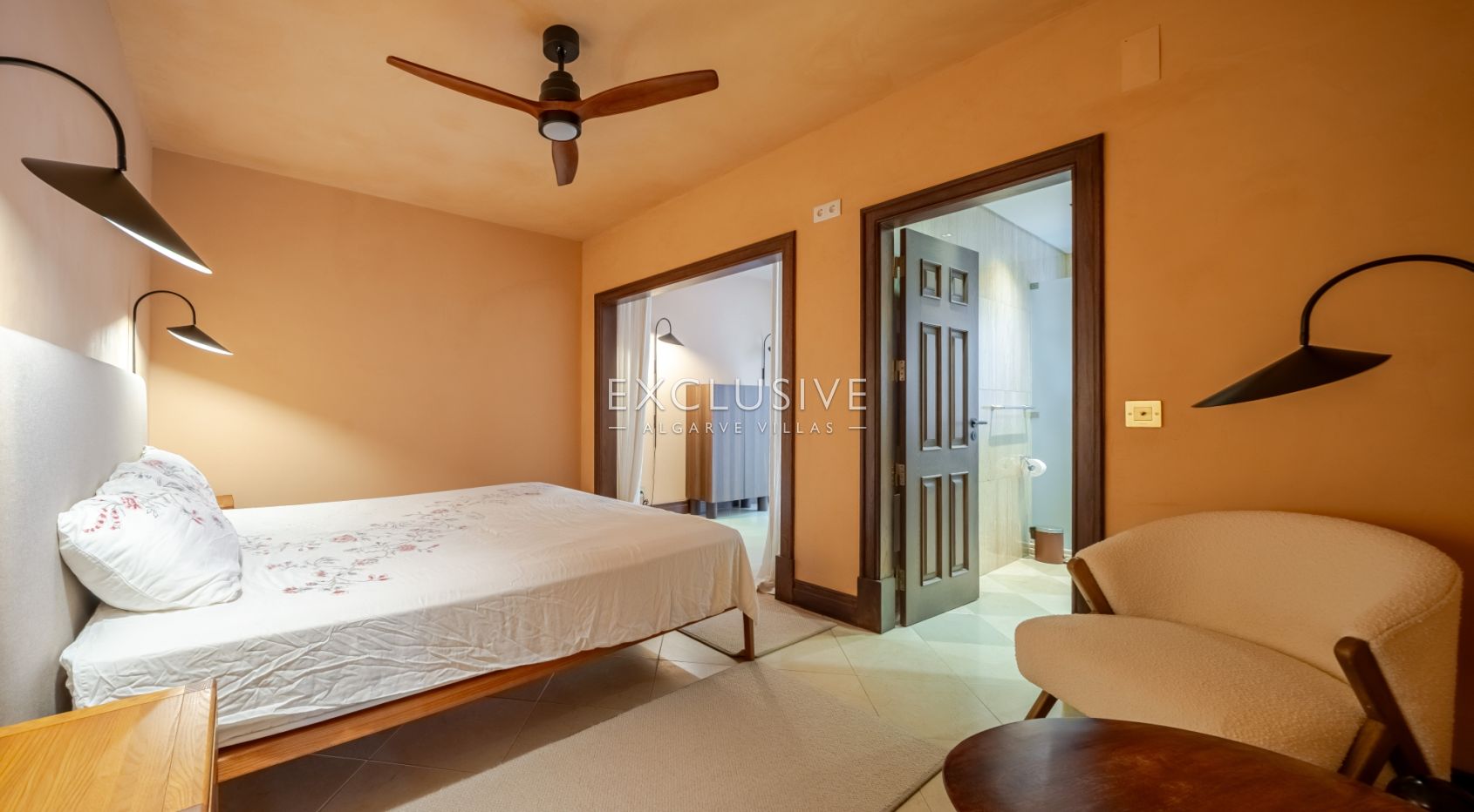 Zeitlose 5-Schlafzimmer Algarve Villa mit Meerblick und Infinity Pool in Boliqueime