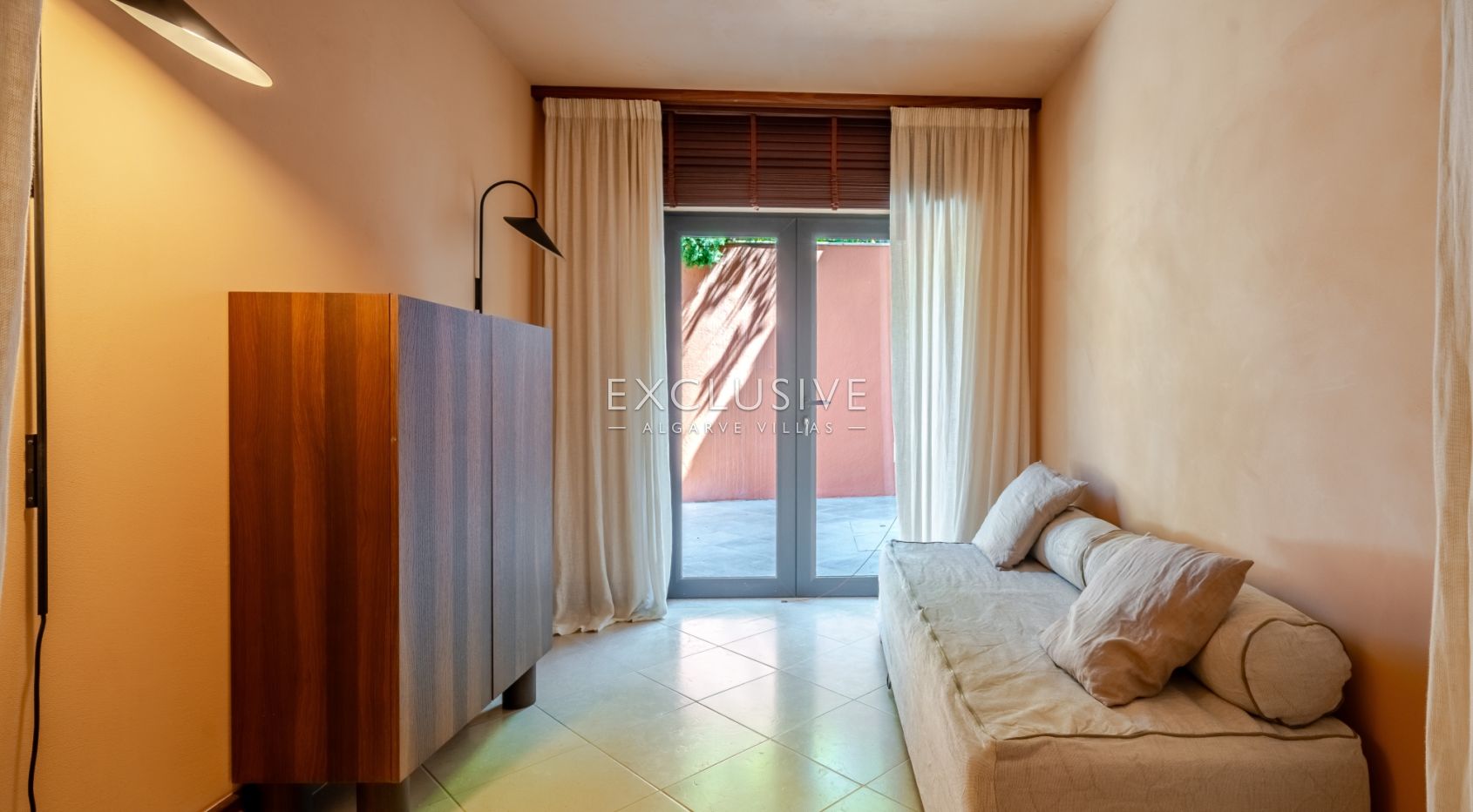 Zeitlose 5-Schlafzimmer Algarve Villa mit Meerblick und Infinity Pool in Boliqueime
