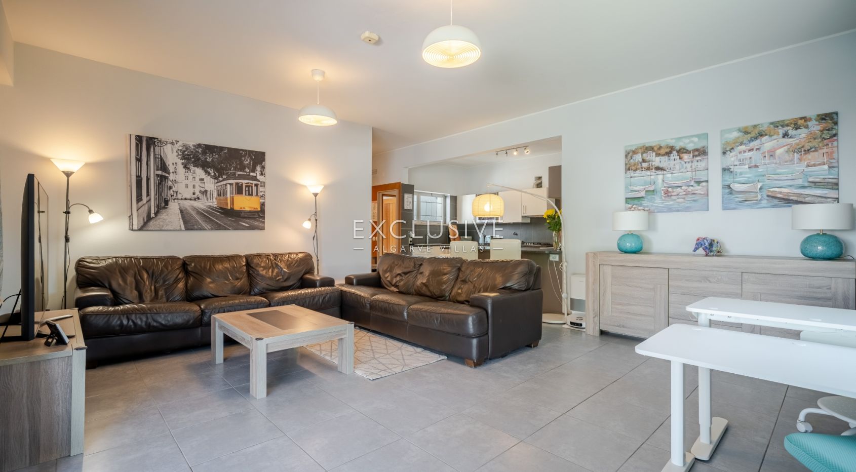 Sie eine Wohnung im ersten Stock mit drei Schlafzimmern in Pinhal da Marina, Vilamoura