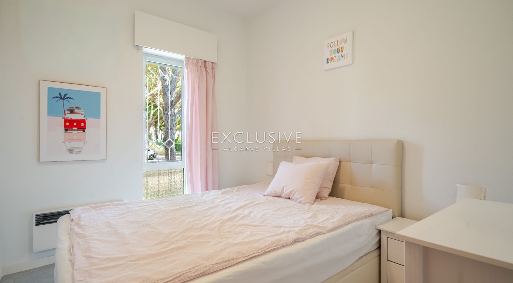 Sie eine Wohnung im ersten Stock mit drei Schlafzimmern in Pinhal da Marina, Vilamoura