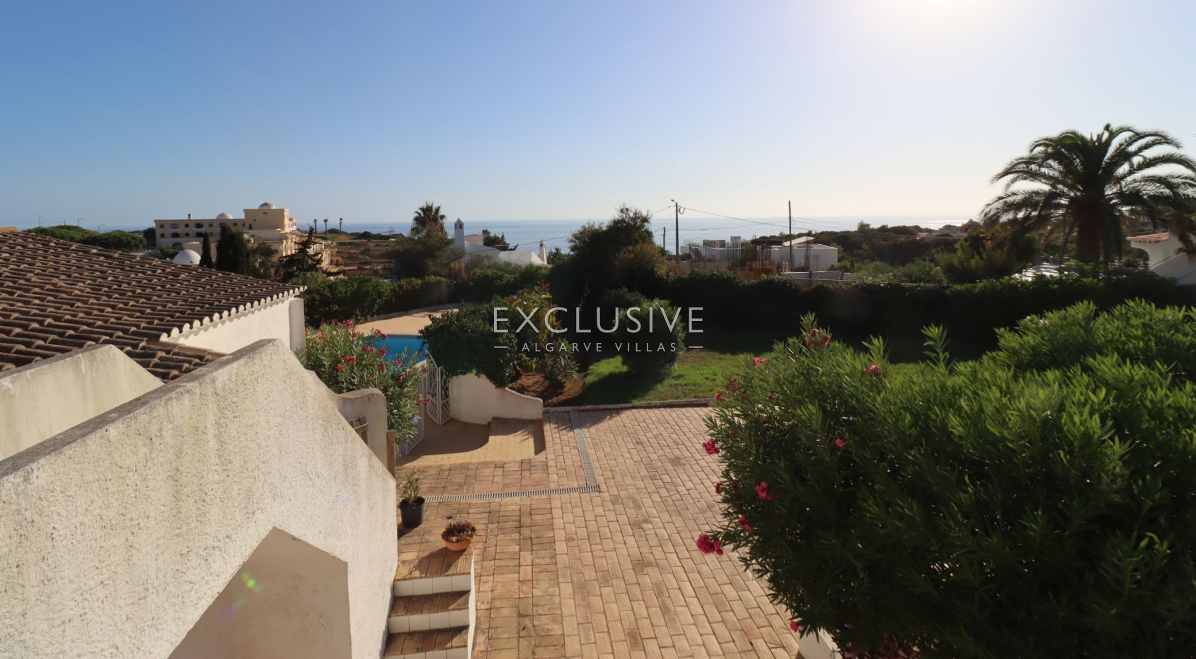 Haus mit großem Grundstück zum Renovieren in Strandnähe in Carvoeiro