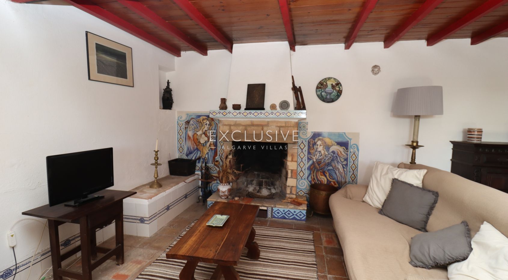 Haus mit großem Grundstück zum Renovieren in Strandnähe in Carvoeiro