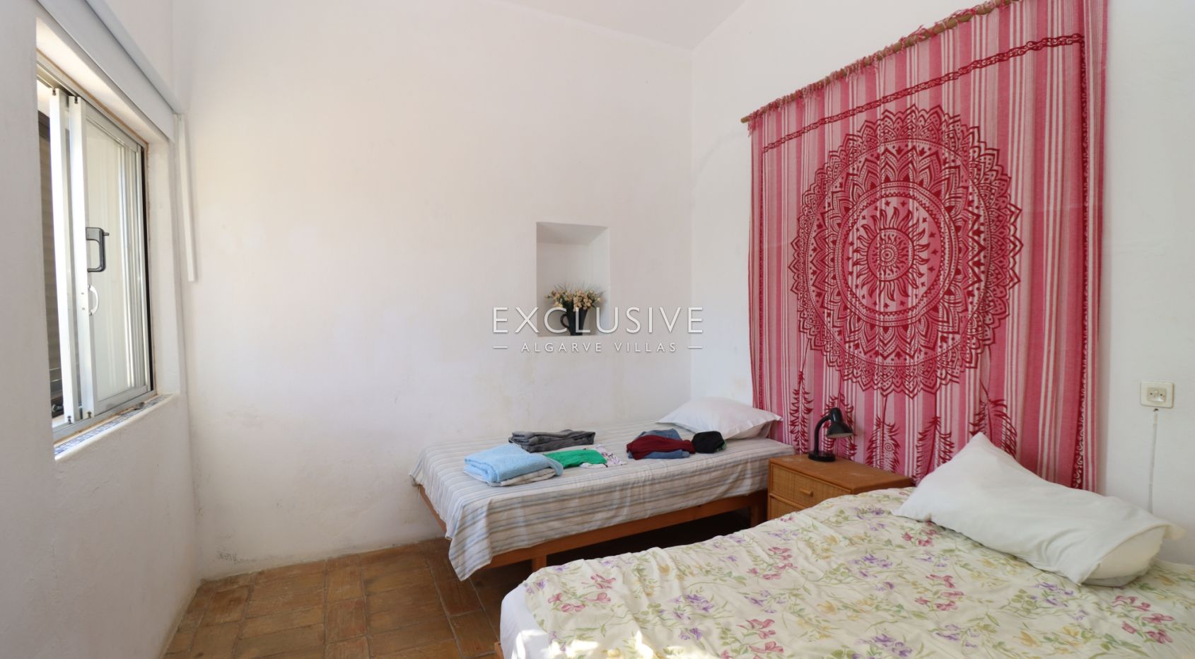 Haus mit großem Grundstück zum Renovieren in Strandnähe in Carvoeiro