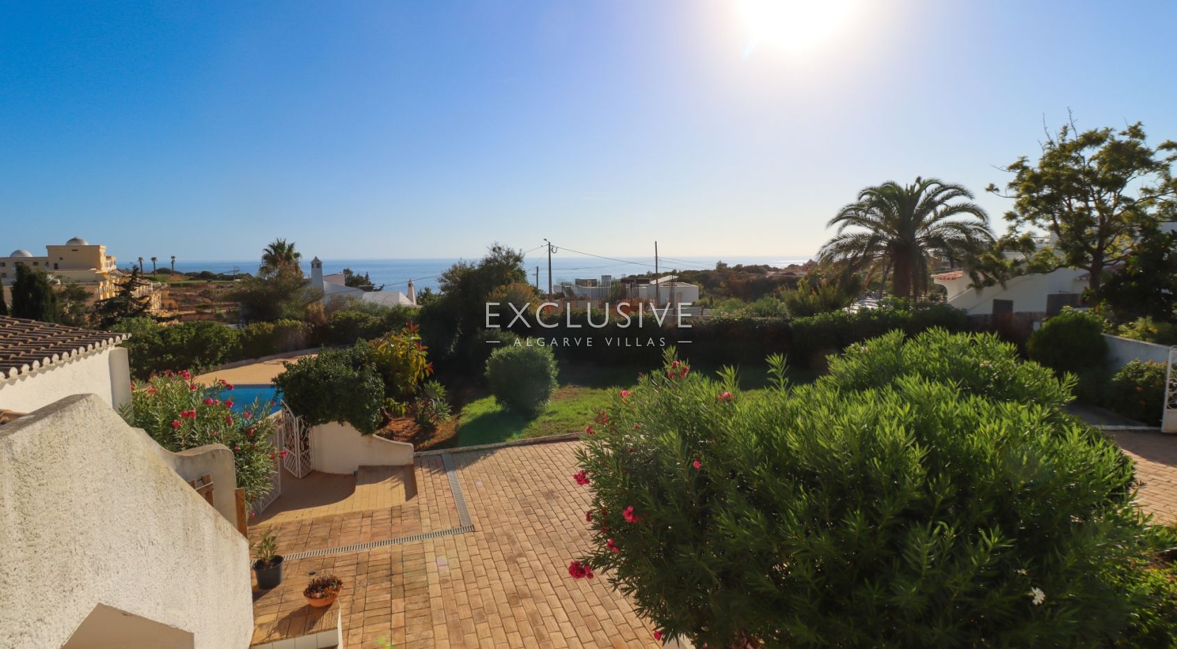 Haus mit großem Grundstück zum Renovieren in Strandnähe in Carvoeiro