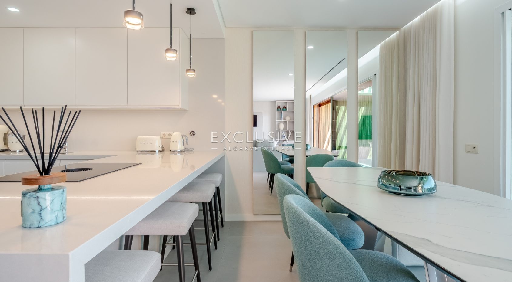 Modernes Apartment mit zwei Schlafzimmern in Quarteira, nur wenige Schritte vom Meer entfernt
