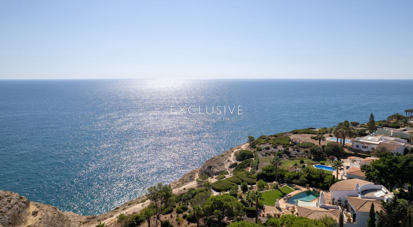Luxuriöse Villa mit 3+1 Schlafzimmern direkt am Meer und 2 Pools in Carvoeiro mit wunderschönem Meer-1