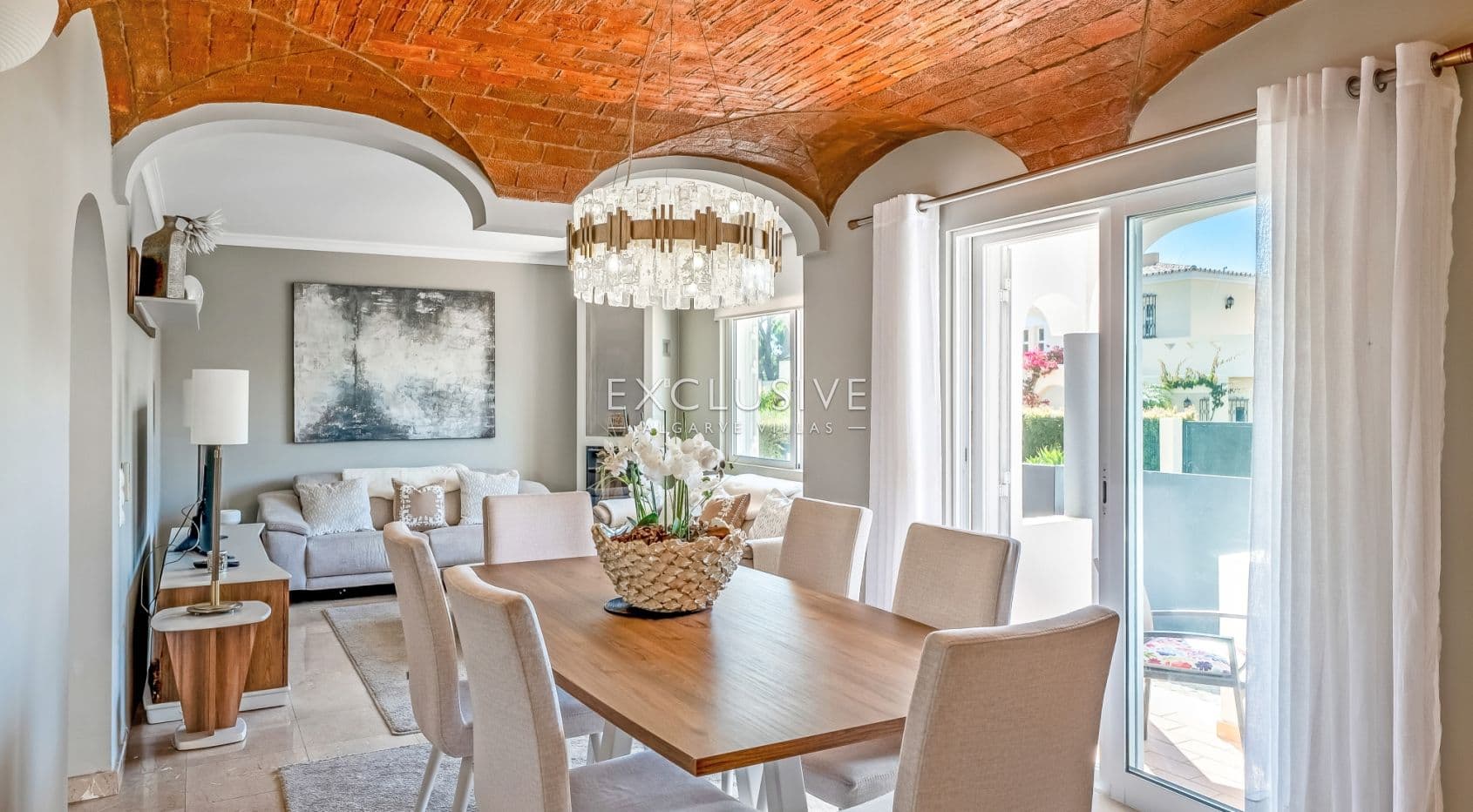 Magnifique villa avec piscine chauffée à Vilamoura, dans un emplacement exceptionnel-2