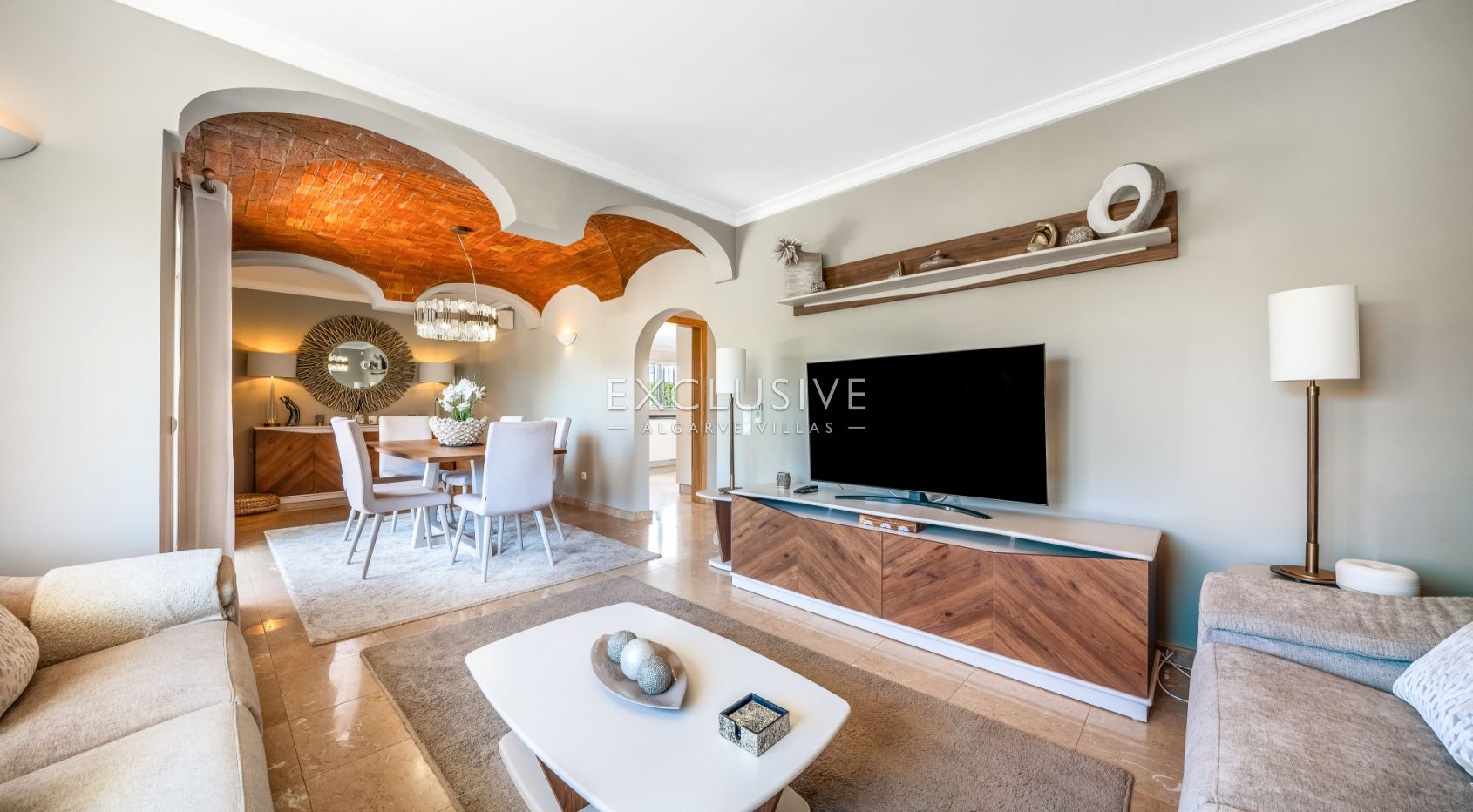 Magnifique villa avec piscine chauffée à Vilamoura, dans un emplacement exceptionnel