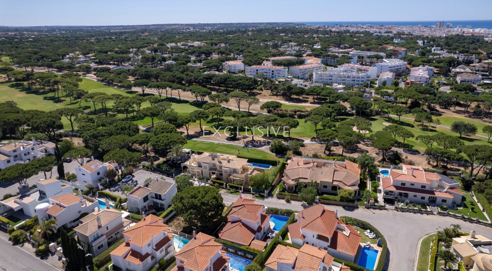 Magnifique villa avec piscine chauffée à Vilamoura, dans un emplacement exceptionnel