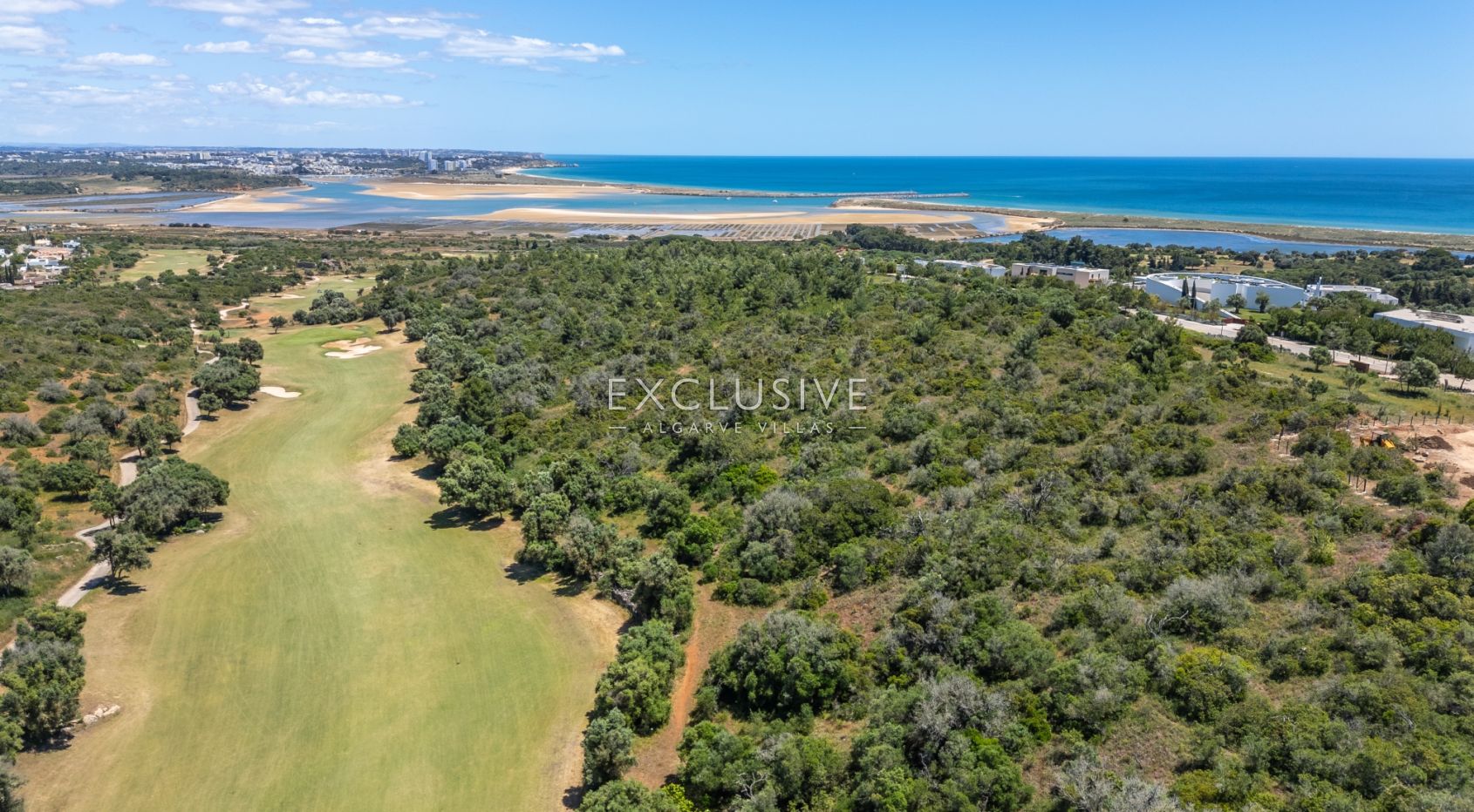 Exklusives 5000m2-Grundstück mit genehmigtem Luxus-Villa-Design im Palmares Golf Resort