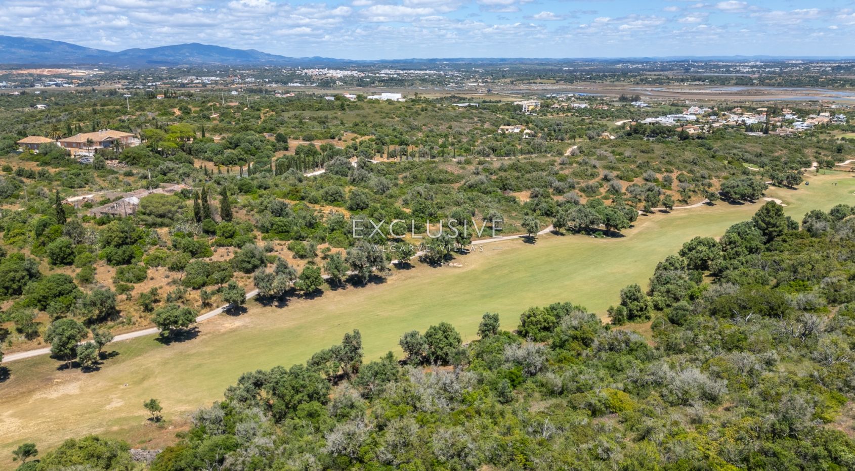 Exklusives 5000m2-Grundstück mit genehmigtem Luxus-Villa-Design im Palmares Golf Resort