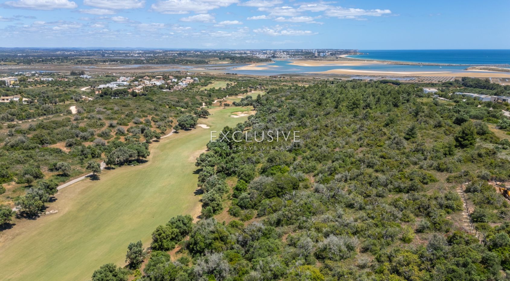 Exklusives 5000m2-Grundstück mit genehmigtem Luxus-Villa-Design im Palmares Golf Resort