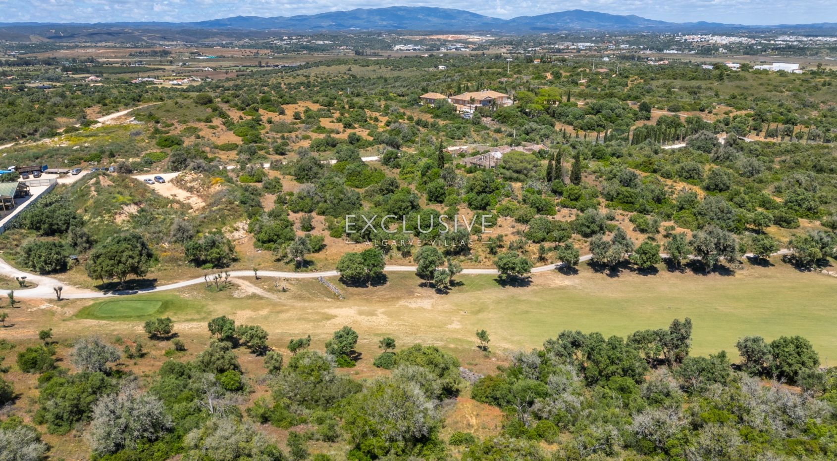 Exklusives 5000m2-Grundstück mit genehmigtem Luxus-Villa-Design im Palmares Golf Resort