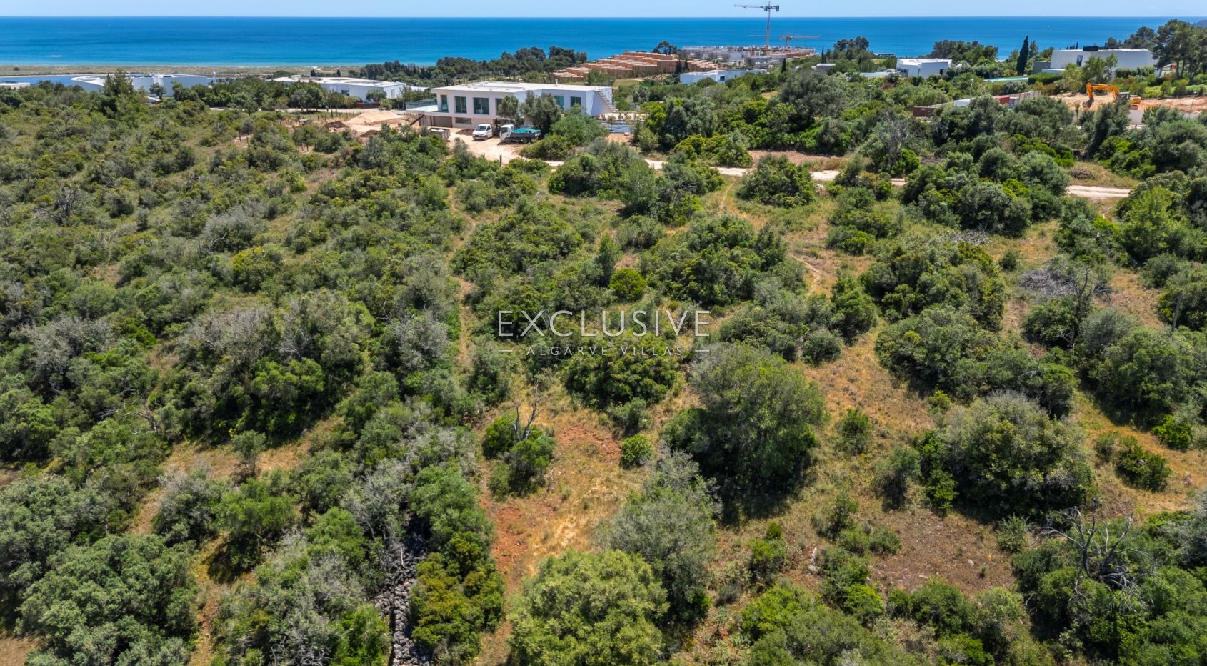 Exklusives 5000m2-Grundstück mit genehmigtem Luxus-Villa-Design im Palmares Golf Resort