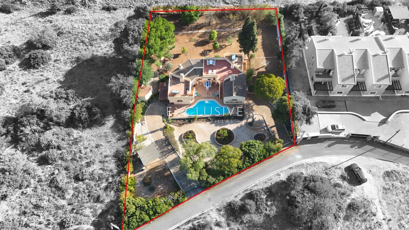 Freistehende Villa mit 4 Schlafzimmern, Pool und großem Grundstück in Alcantarilha, Sil