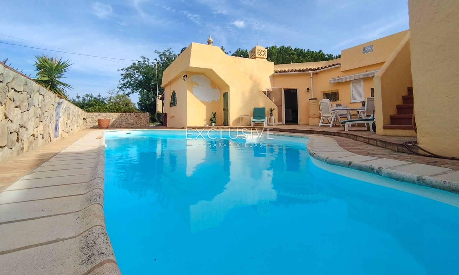 Freistehende Villa mit 4 Schlafzimmern, Pool und großem Grundstück in Alcantarilha, Sil