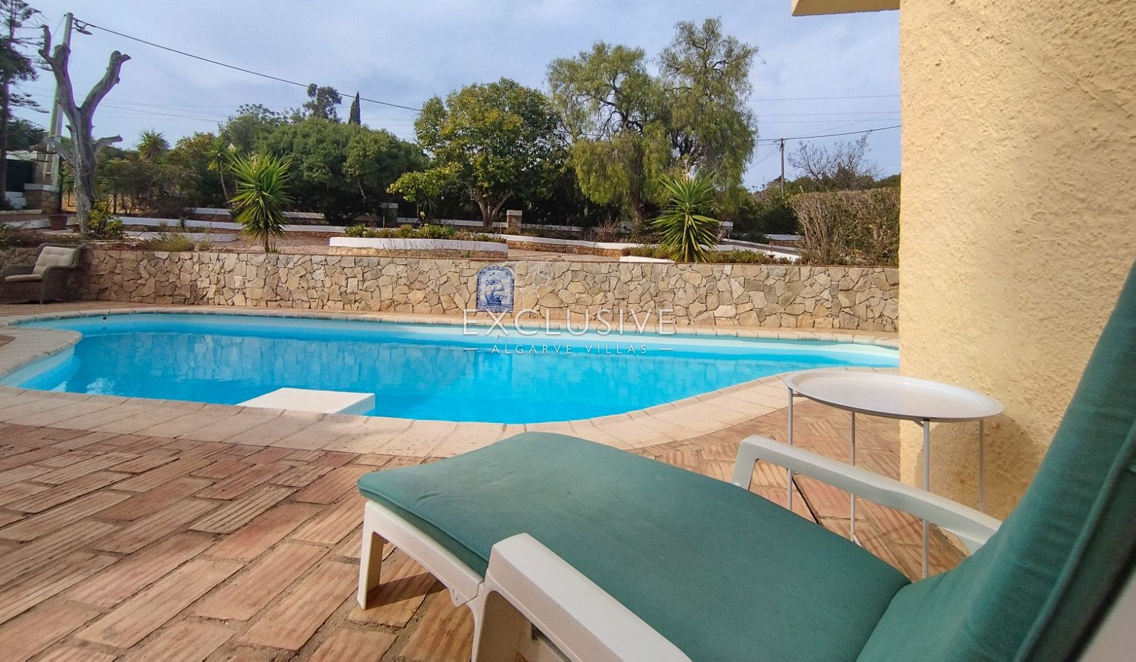 Freistehende Villa mit 4 Schlafzimmern, Pool und großem Grundstück in Alcantarilha, Sil