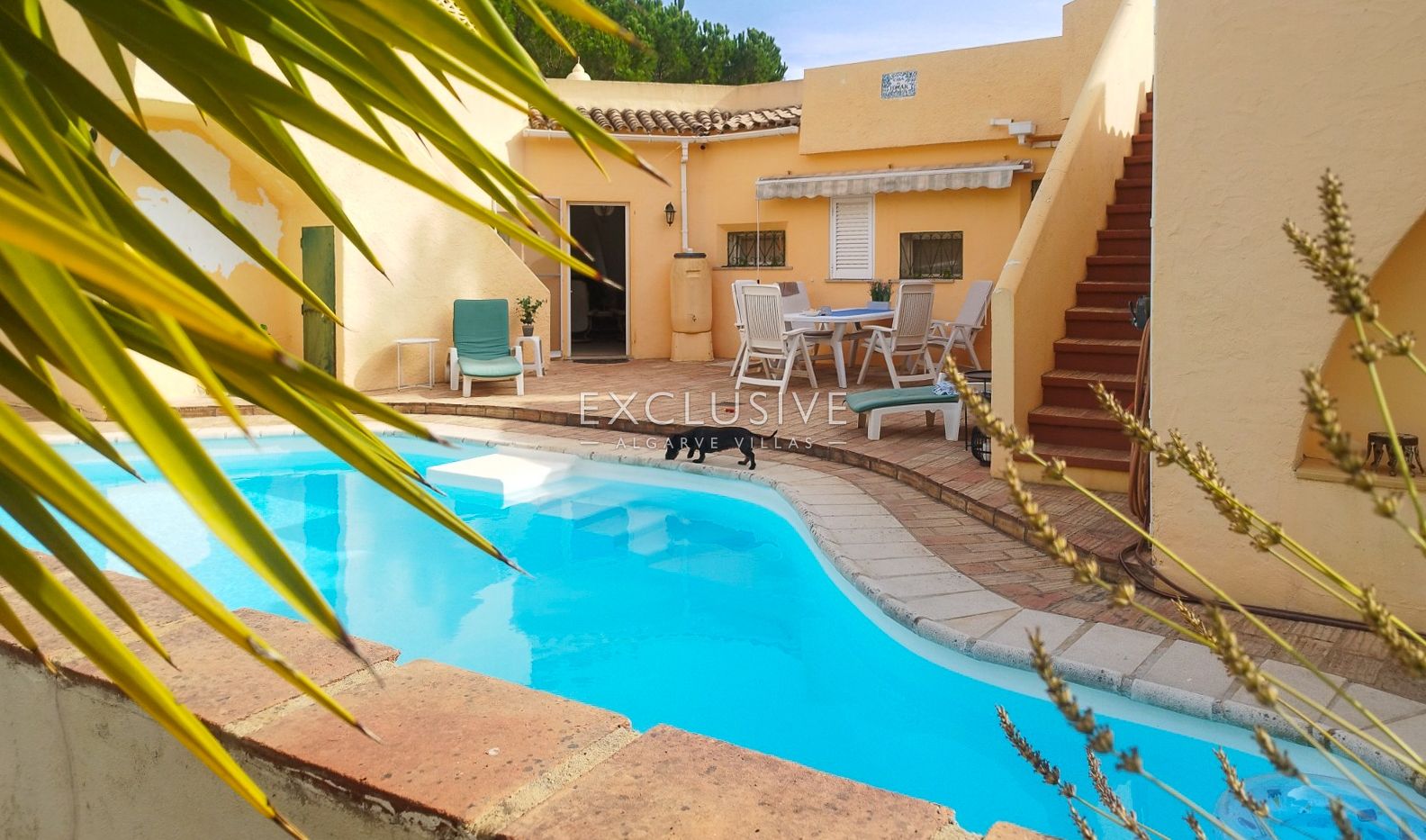 Freistehende Villa mit 4 Schlafzimmern, Pool und großem Grundstück in Alcantarilha, Sil